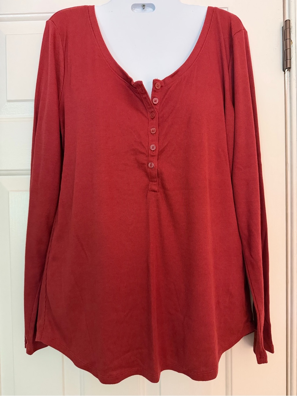 a.n.a. A New Approach Ribbed Henley Top Large Red Long Sleeve Stretch Knit